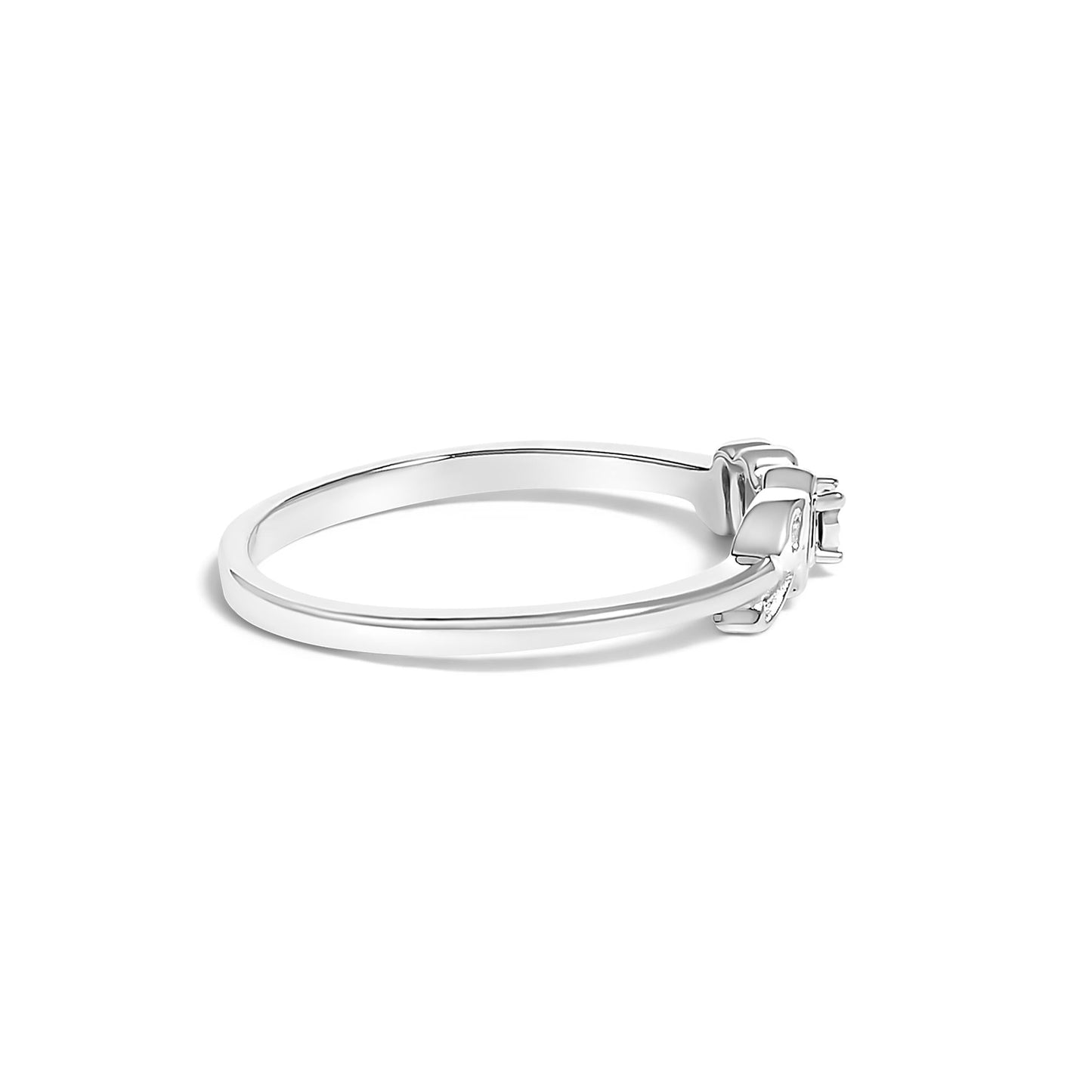 .925 Sterling Silver Diamond Accent "MOM"  Ring (J-K Color, I2-I3 Clarity)