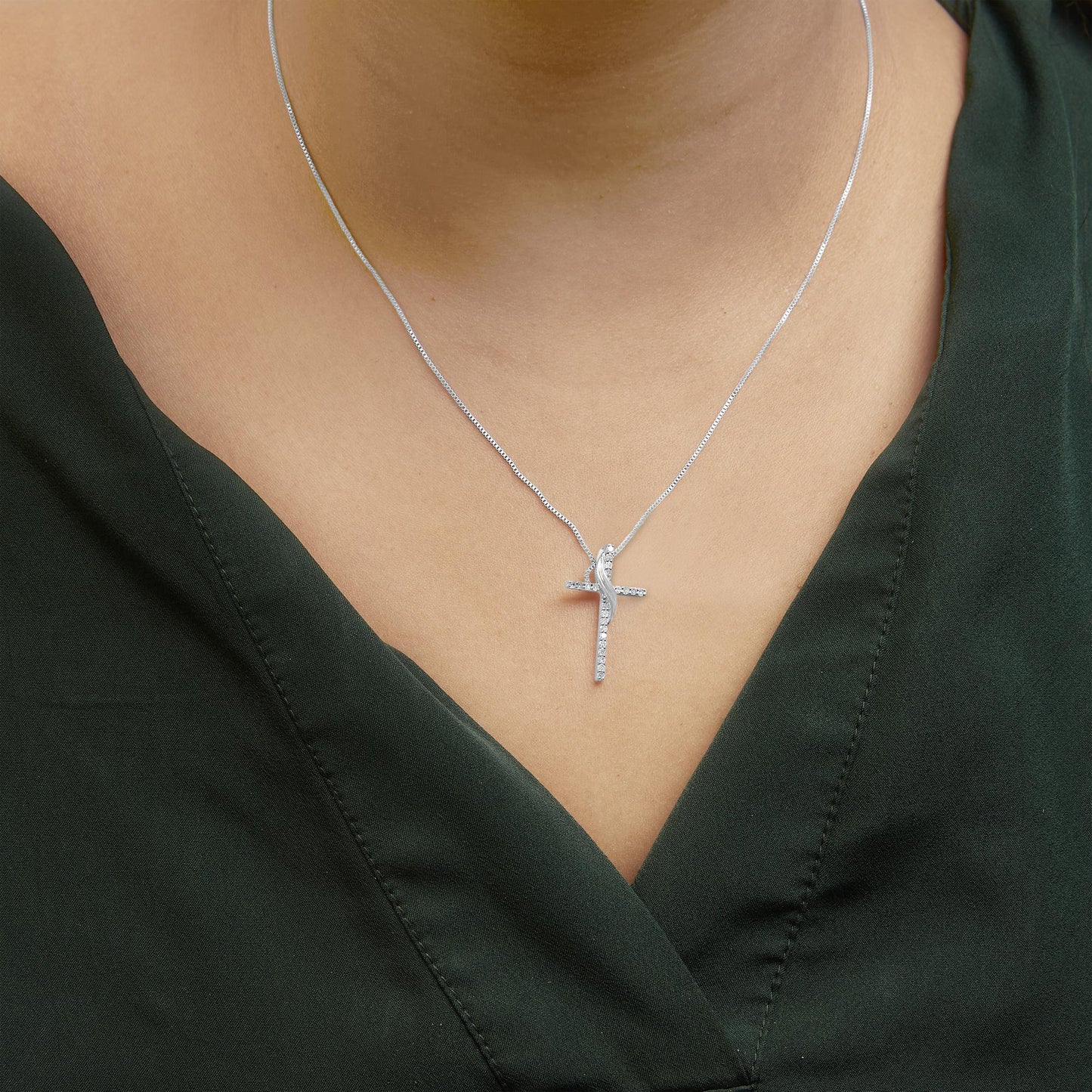 .925 Sterling Silver 1/4 Cttw Diamond Ribbon Swirl over Cross Pendant Necklace (H-I Color, I2-I3 Clarity) - 18" Inches