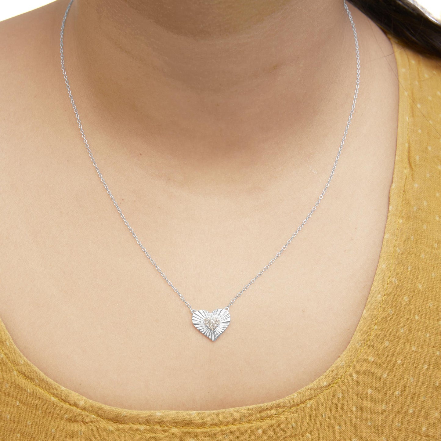 .925 Sterling Silver 1/10 Cttw Diamond Cluster Heart 18" Pendant Necklace (I-J Color, I3 Clarity)