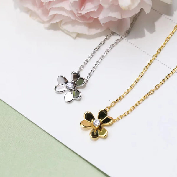 Sweet Floral Necklace for Women